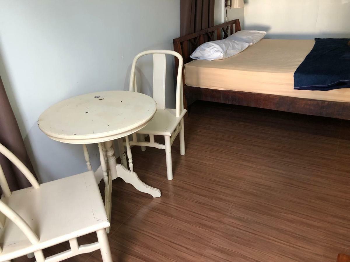 The Point At Airport Aparthotel Nai Yang Beach Buitenkant foto