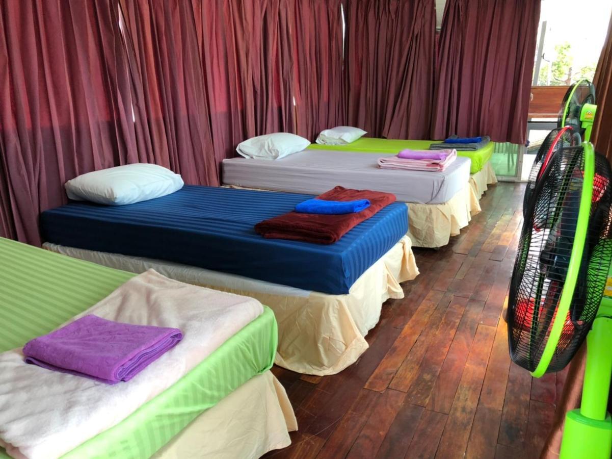 The Point At Airport Aparthotel Nai Yang Beach Buitenkant foto
